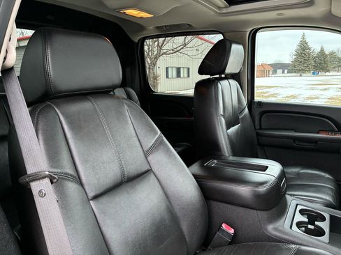 Used 2007 Chevrolet Avalanche LTZ w/ LTZ Preferred Equipment Group image 35