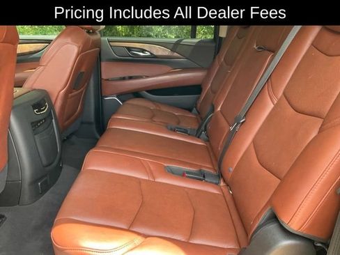 Used 2020 Cadillac Escalade ESV Premium Luxury AWD/4WD image 18