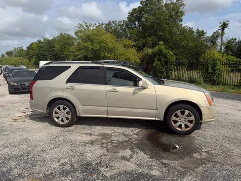 Used 2008 Cadillac SRX w/ Utility Package RWD image 5