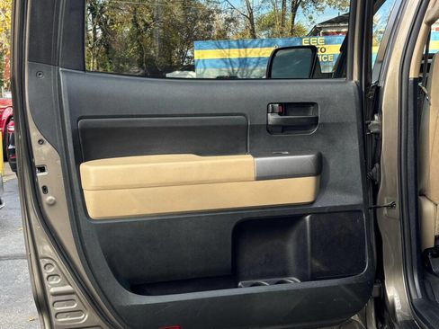 Used 2012 Toyota Tundra 4x4 CrewMax image 13