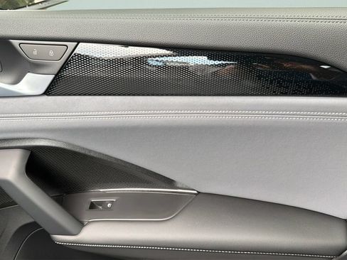 New 2026 Volkswagen Tiguan SE FWD image 12