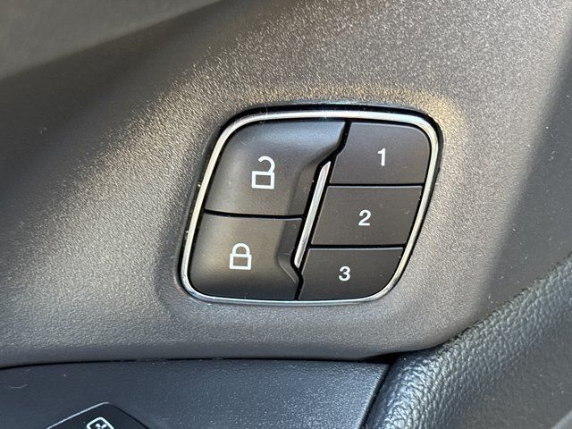Used 2024 Ford Expedition XLT AWD/4WD image 21