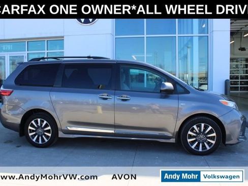 Used 2018 Toyota Sienna XLE w/ XLE Navigation Package AWD/4WD image 5