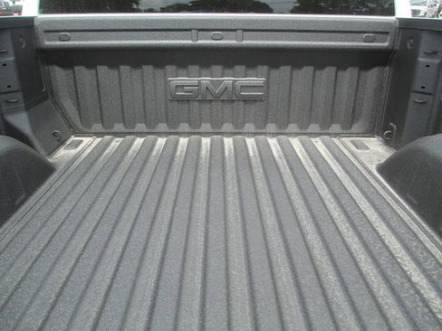 New 2026 GMC Sierra 1500 Elevation AWD/4WD image 9