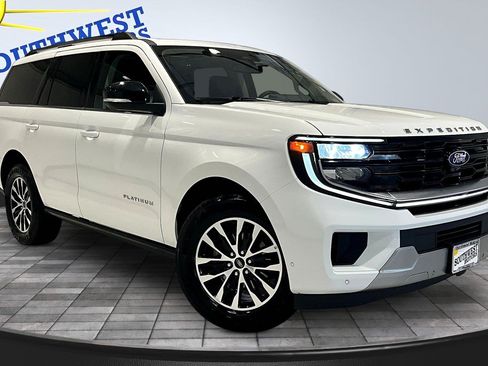Used 2025 Ford Expedition Platinum AWD/4WD image 3