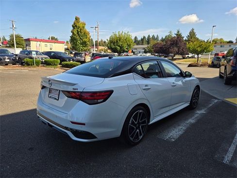 New 2025 Nissan Sentra SR w/ SR Premium Package image 6