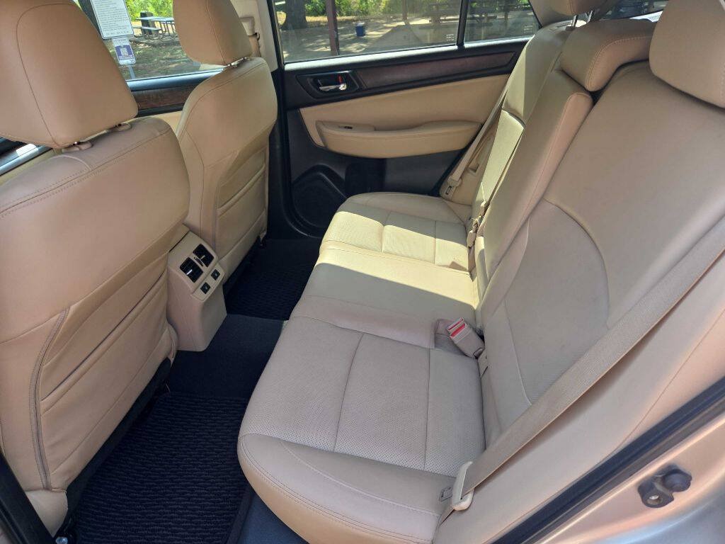 Used 2016 Subaru Outback 2.5i Limited AWD/4WD image 22