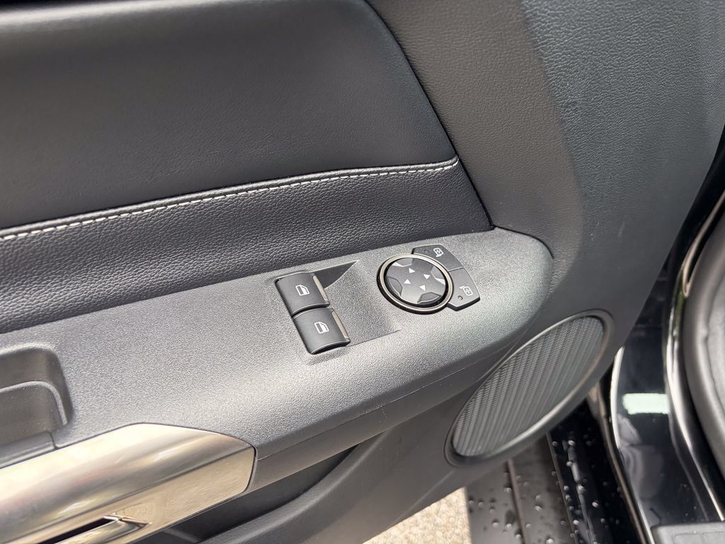 Used 2020 Ford Mustang Shelby GT500 w/ Technology Package RWD image 18