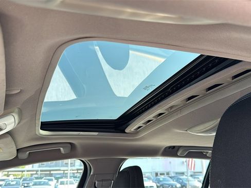 Used 2015 Volvo V60 T5 image 28