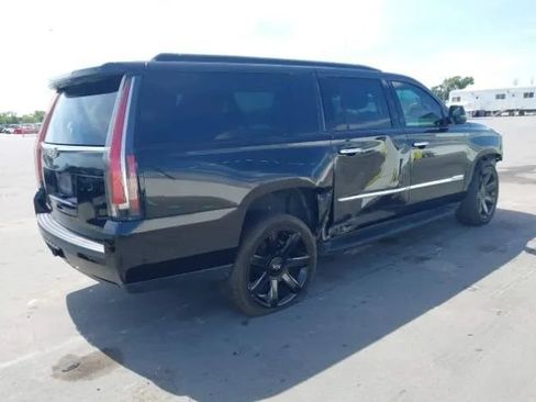 Used 2019 Cadillac Escalade ESV Premium Luxury AWD/4WD image 3