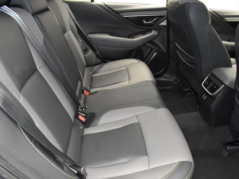 Used 2025 Subaru Outback Onyx Edition AWD/4WD image 30