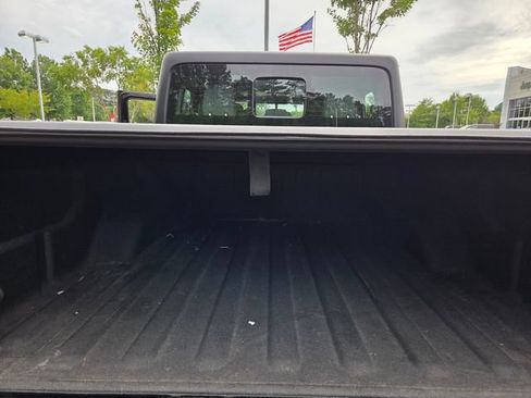 Used 2024 Jeep Gladiator Sport AWD/4WD image 25