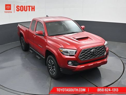 Used 2022 Toyota Tacoma TRD Sport AWD/4WD image 44