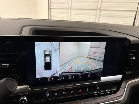 New 2026 GMC Sierra 3500 SLT w/ SLT Convenience Package image 15