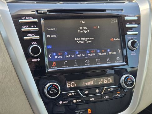 Used 2017 Nissan Murano Platinum w/ Platinum Technology Package FWD image 13