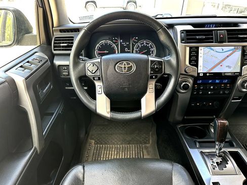 Used 2022 Toyota 4Runner Limited AWD/4WD image 22
