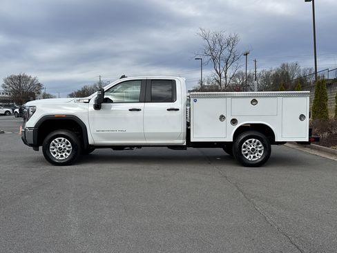 New 2025 GMC Sierra 2500 Pro w/ Convenience Package image 7