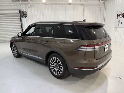Used 2022 Lincoln Aviator Reserve w/ Equipment Group 201A image 3