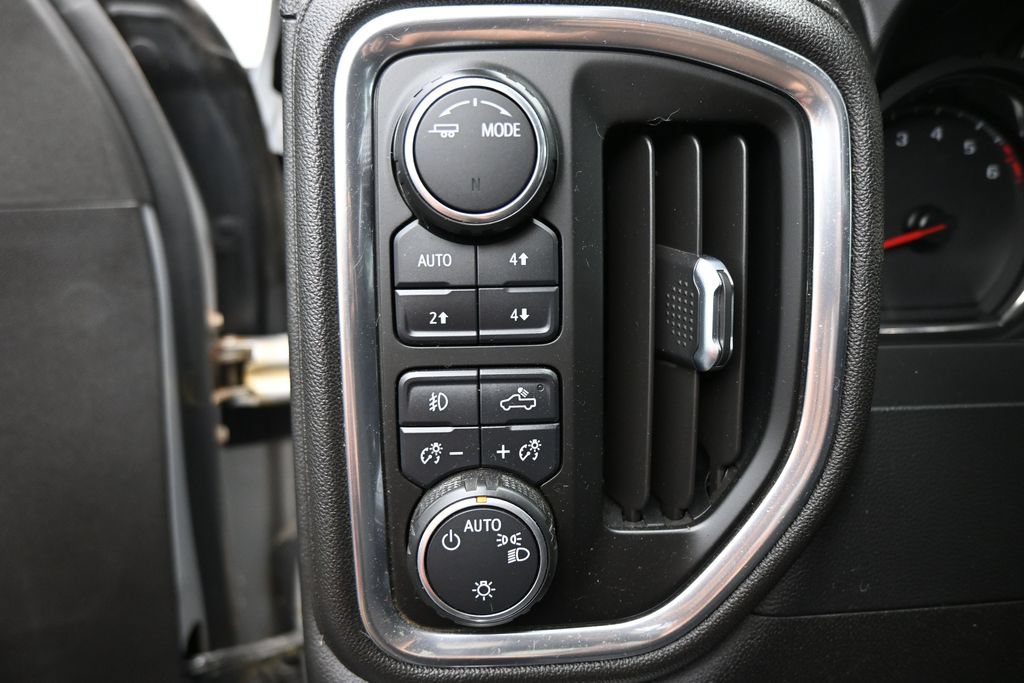 Used 2020 Chevrolet Silverado 1500 RST w/ True North Edition AWD/4WD image 12