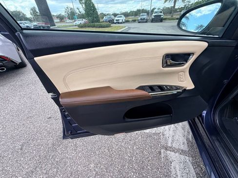 Used 2014 Toyota Avalon Limited image 22