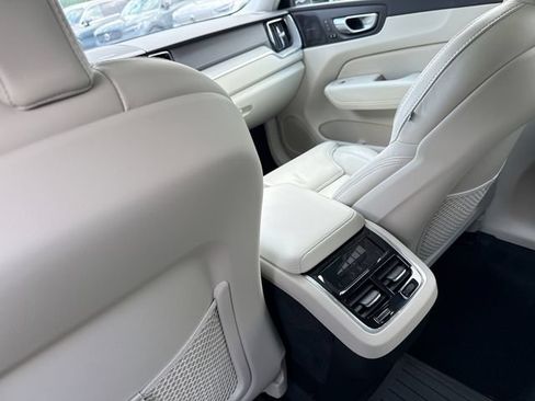 Certified 2024 Volvo XC60 B5 Ultimate w/ Protection Package Premier AWD/4WD image 26