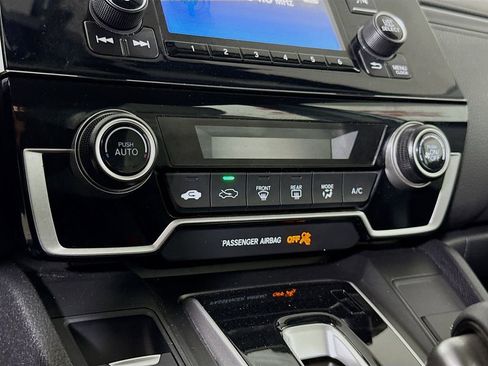 Used 2019 Honda CR-V LX image 7