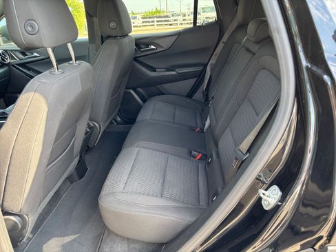 Used 2025 Chevrolet Equinox LT FWD image 25
