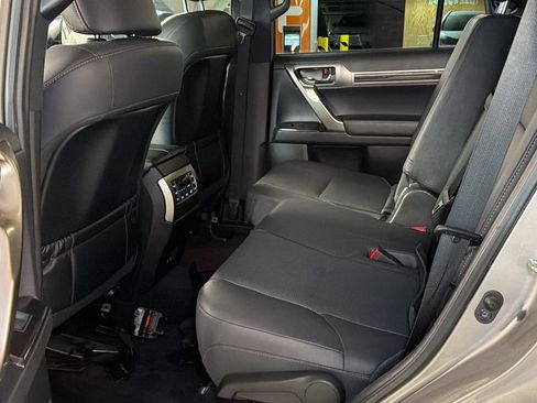 Used 2021 Lexus GX 460 Premium w/ Premium Package AWD/4WD image 14