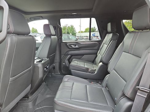 Used 2021 Chevrolet Tahoe RST w/ Luxury Package image 10