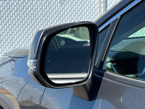 Used 2020 Toyota RAV4 LE AWD/4WD image 10