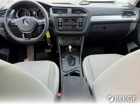 Used 2020 Volkswagen Tiguan S image 18