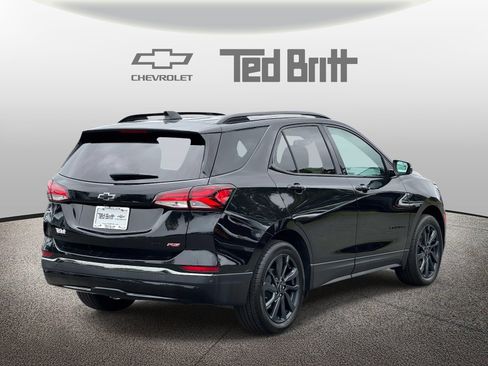 Certified 2023 Chevrolet Equinox RS w/ RS Leather Package AWD/4WD image 4