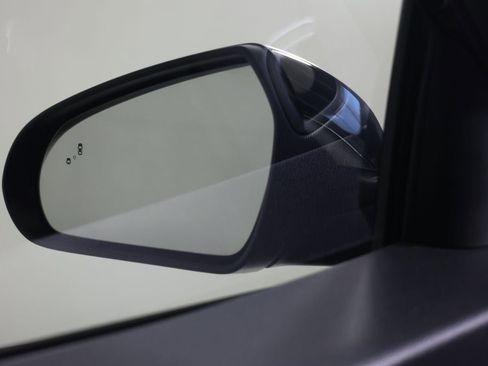 Used 2022 Hyundai Veloster N image 15