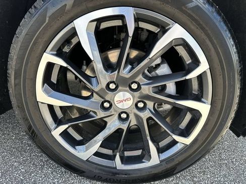 Used 2024 GMC Terrain SLT w/ LPO, Floor Liner Package AWD/4WD image 21