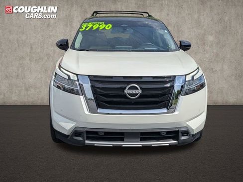 Certified 2023 Nissan Pathfinder Platinum AWD/4WD image 2