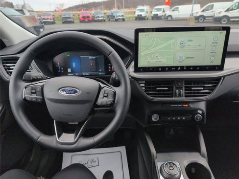 Used 2024 Ford Escape SE FWD image 19