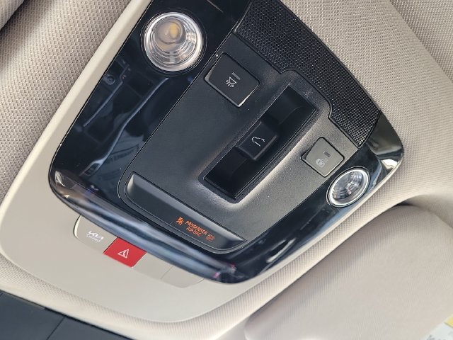 Used 2025 Kia Sorento S w/ Panoramic Sunroof Package FWD image 30