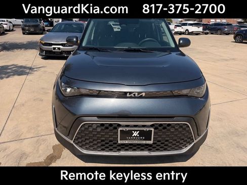 Certified 2025 Kia Soul LX w/ LX Technology Package FWD image 7