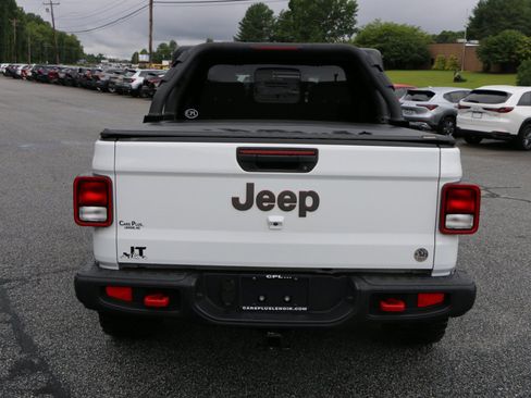 Used 2020 Jeep Gladiator Rubicon AWD/4WD image 4