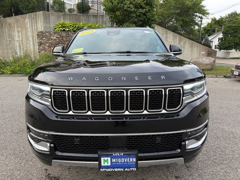 Used 2023 Jeep Wagoneer L Series III w/ Flexible Seating Group AWD/4WD image 10