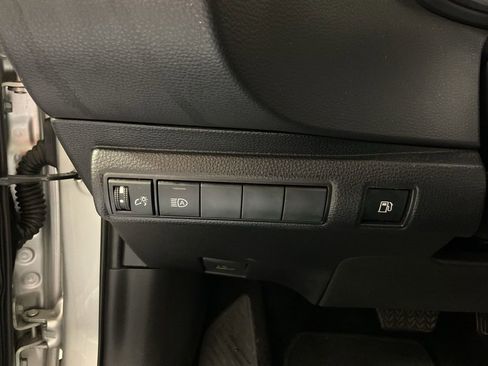 Used 2024 Toyota Corolla LE image 27