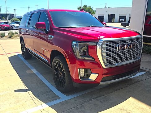 Used 2023 GMC Yukon XL Denali w/ Max Trailering Package AWD/4WD image 5