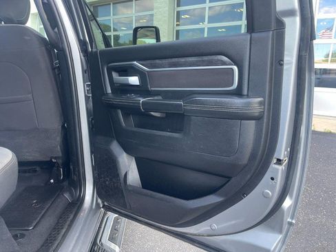 Used 2024 RAM 2500 Big Horn AWD/4WD image 7