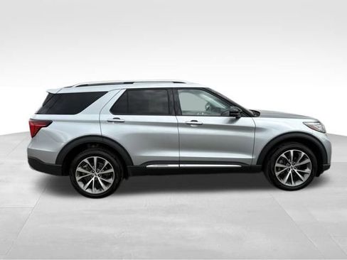 Used 2025 Ford Explorer Platinum w/ Ultimate Package AWD/4WD image 9