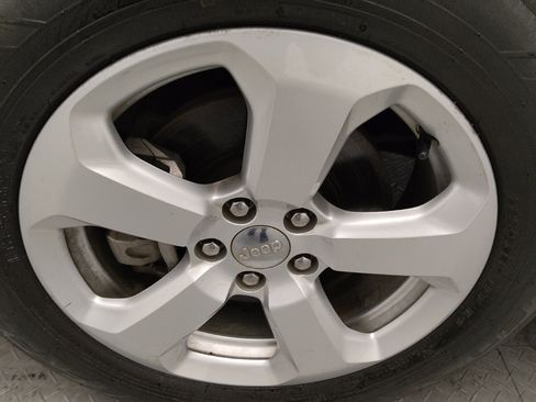 Used 2019 Jeep Compass Latitude w/ Safety & Security Group image 31