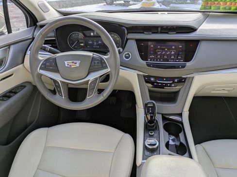 Used 2023 Cadillac XT5 Premium Luxury image 15