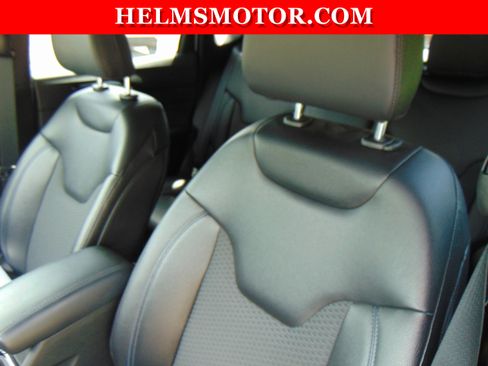 Certified 2025 Jeep Compass Latitude w/ Convenience Group AWD/4WD image 27