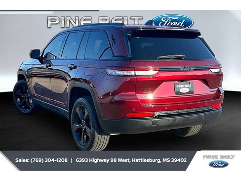 Used 2025 Jeep Grand Cherokee Limited w/ Black Appearance Package AWD/4WD image 2