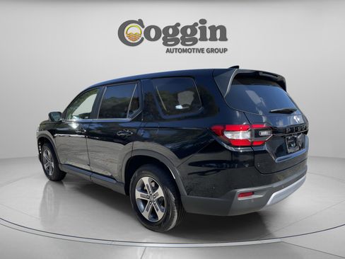 New 2025 Honda Pilot EX-L image 3