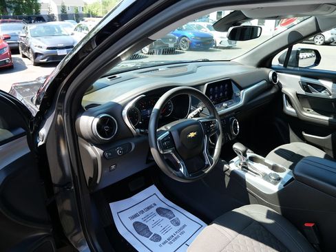Used 2022 Chevrolet Blazer LT AWD/4WD image 9